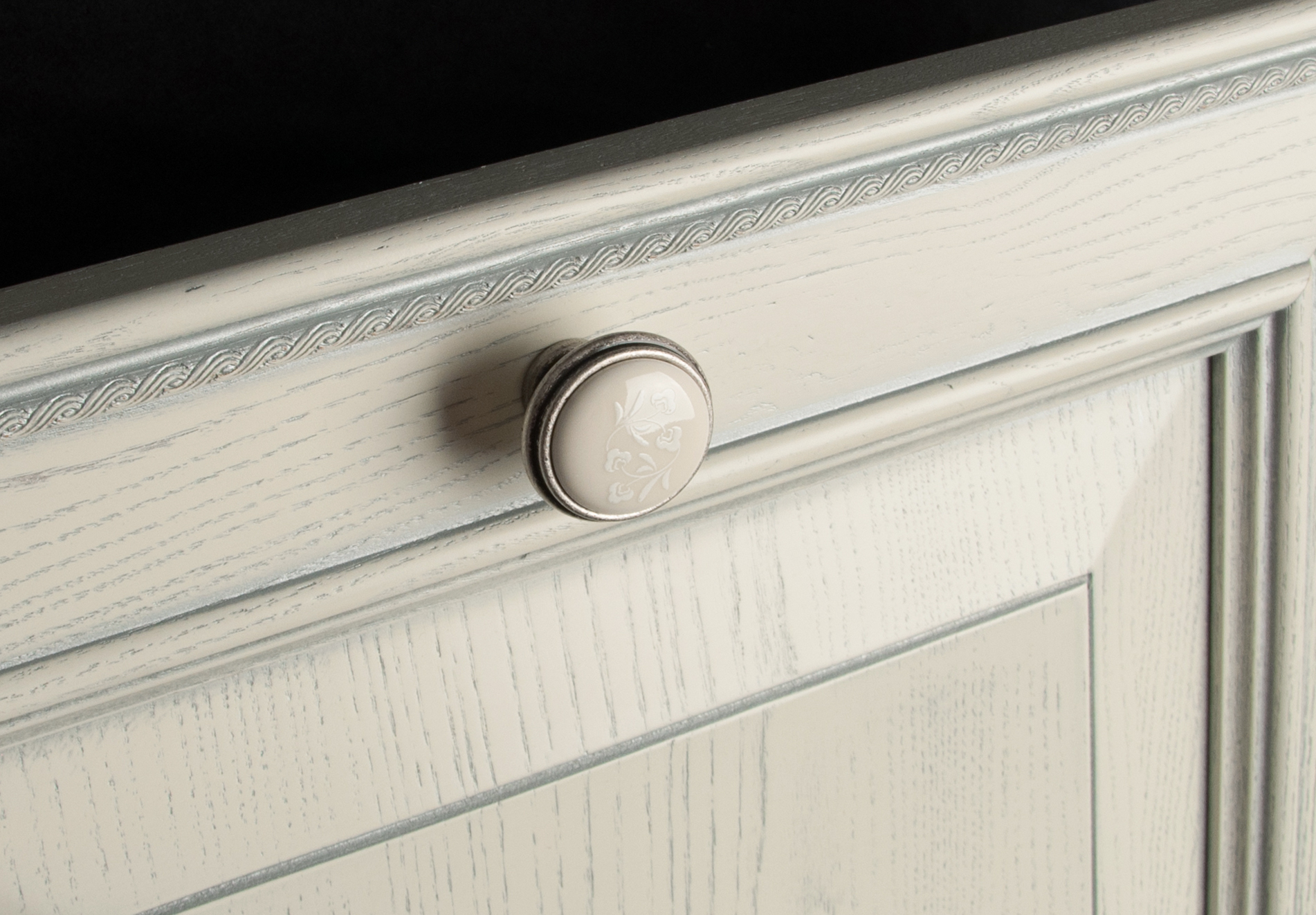 Ручки мебельные Ручка 77, покрытие состаренное серебро 00E8 P77Y01.H5ME8G