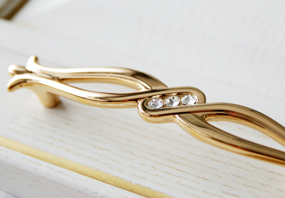 Ручки мебельные Ручка WMN715, м.р.96мм, покрытие состаренное золото 00A8/Swarovski WMN715X096MKRA8