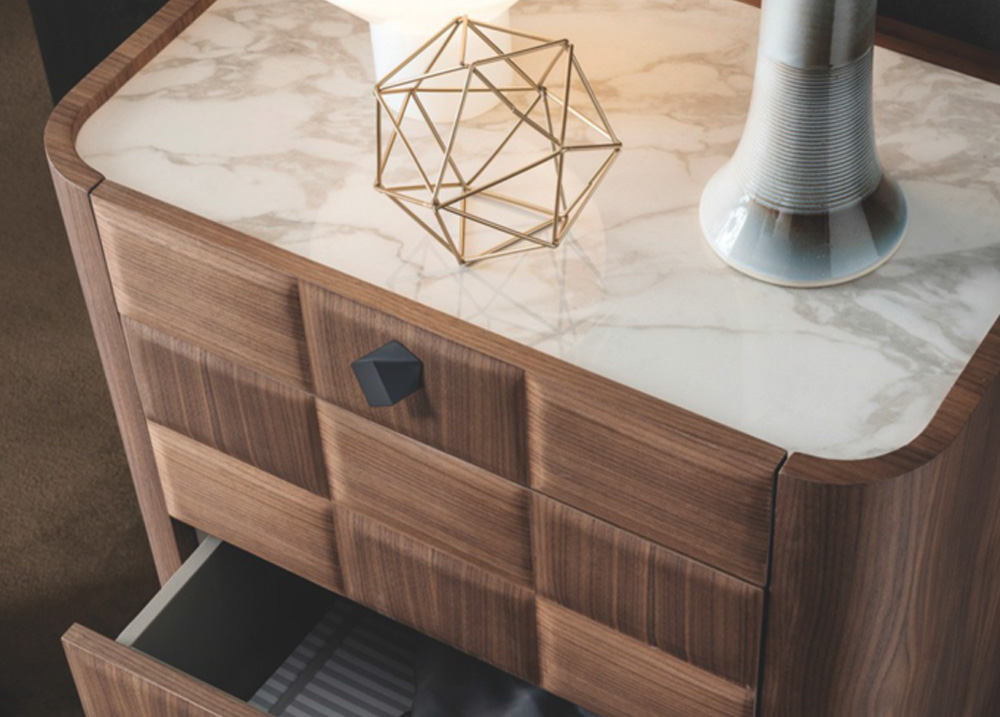 Ручки мебельные Ручка-кнопка G04, м.ц.24 черный матовый R04G.22BLI