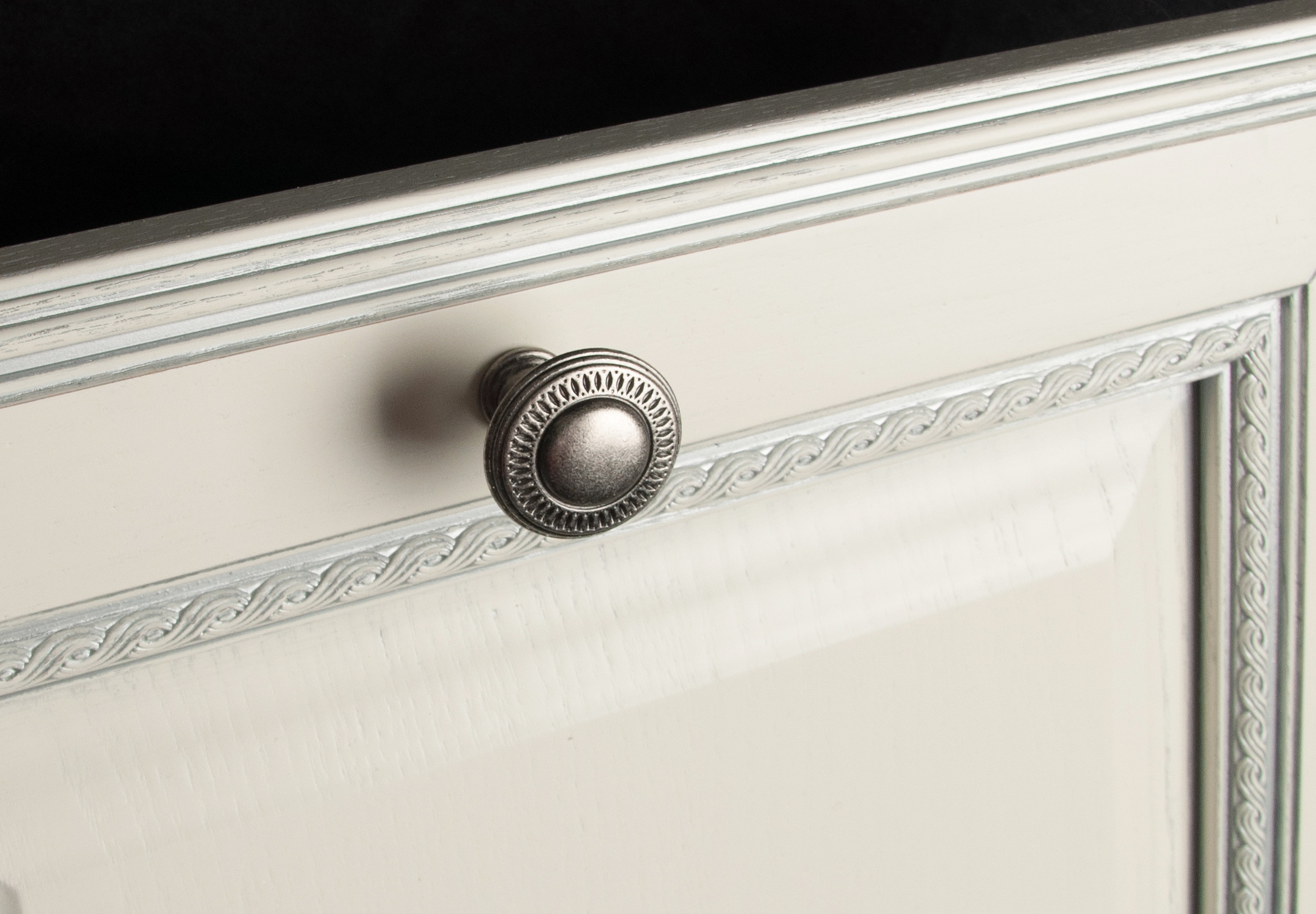 Ручки мебельные Ручка-кнопка 192 замак ант.серебро RZ192Z.029SA