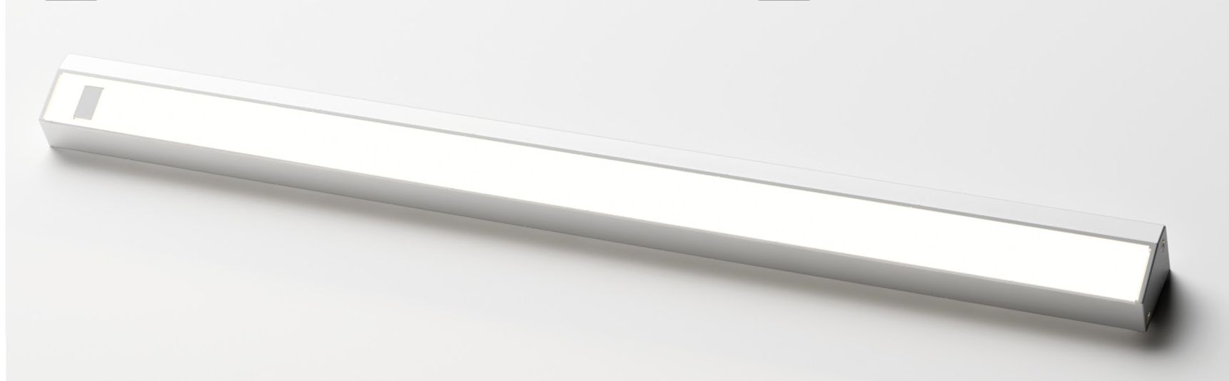 Мебельные светильники Светильник SIENA LIGHT c ИК L=747mm 7,2W 12V IP44 c креплениями 23800101200CN 