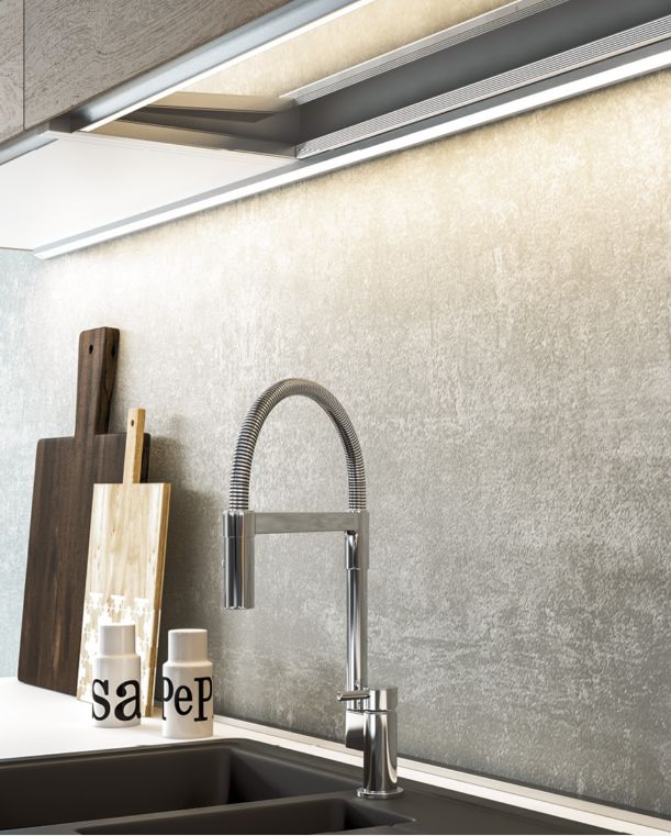 Мебельные светильники Светильник SIENA LIGHT c ИК L=747mm 7,2W 12V IP44 c креплениями 23800101200CN 